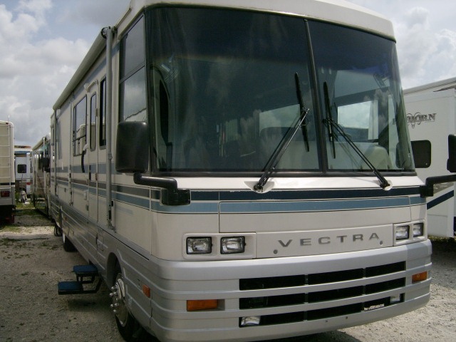 Used 1993 Winnebago Vectra 35RQ Motor Home Class A - Diesel
Nice Older Diesel Pusher